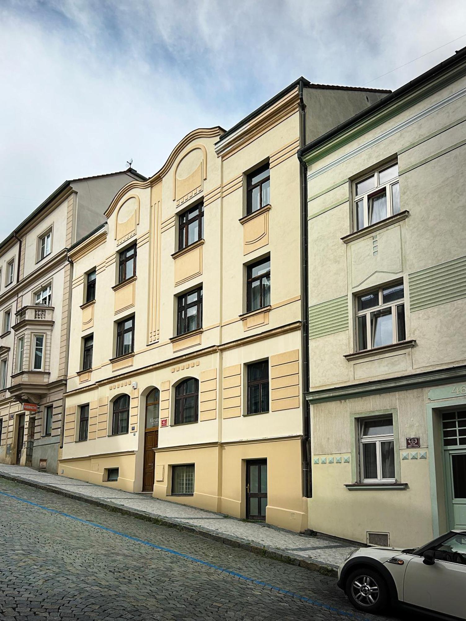 Eleven Apartments Praag Buitenkant foto
